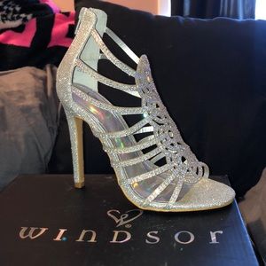 Heels sz 6 Woman’s